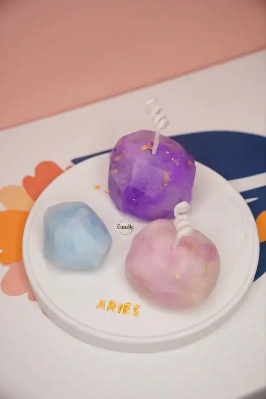 Zodiac Aroma Plate + Gemstone Candle Making Workshop - We Candle It London